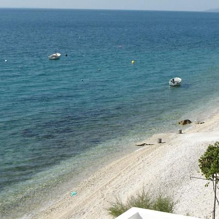 Apartment Danka - Affordable And At The Beach Brist Ngoại thất bức ảnh