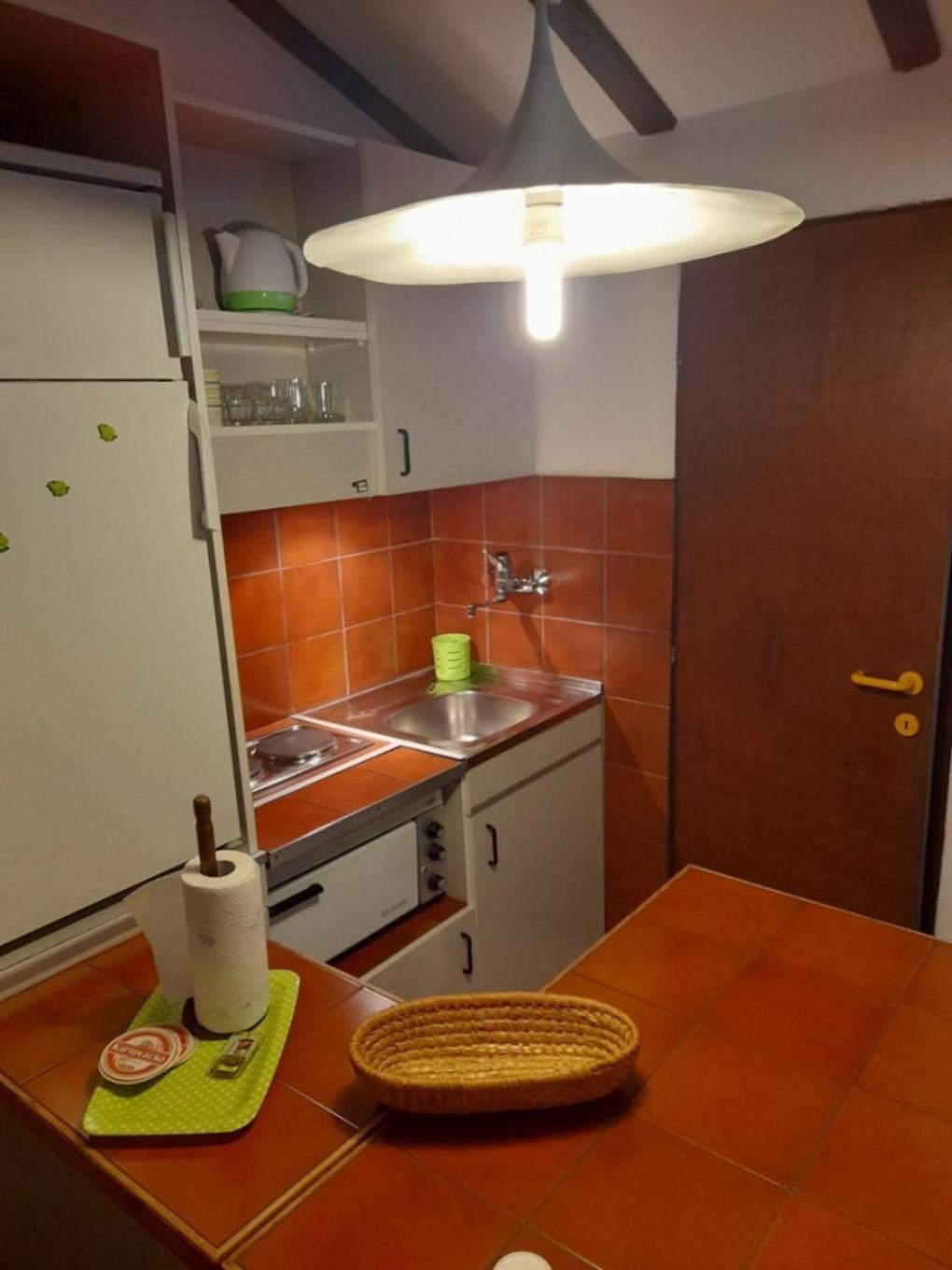 Apartment Danka - Affordable And At The Beach Brist Ngoại thất bức ảnh