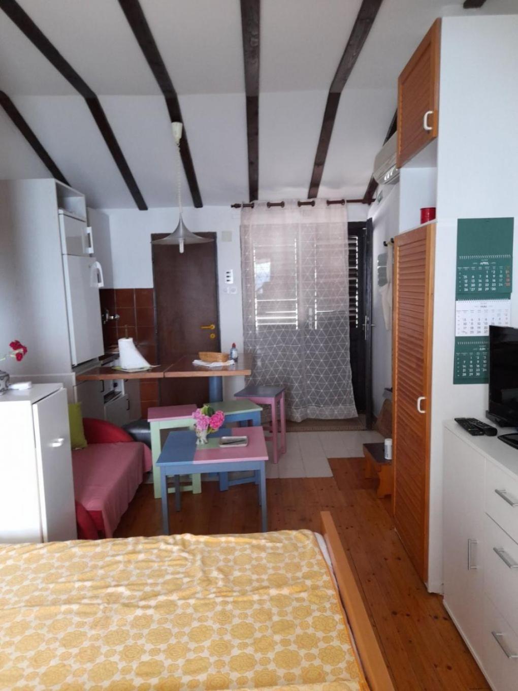 Apartment Danka - Affordable And At The Beach Brist Ngoại thất bức ảnh